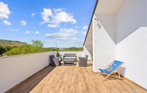 Cozy Apartment In Dragisici With Wifi