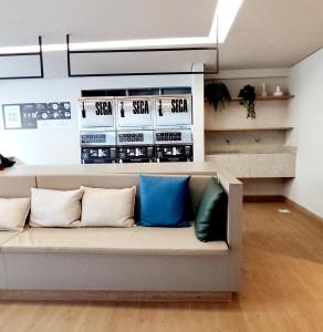 VAN GOGH-SE Studio privado com Rooftop, garagem, piscina aquecida