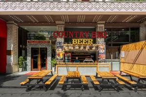 Palazzo Luxury Hotel & Bistro - Central My Khe Beach Walking Street