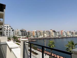NYE Firework View - Beachfront Residence - Sea View