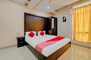 Hotel O BNS Lodge Near National College Basavanagudi
