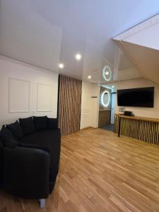 The Oasis - Sunlight Avenue