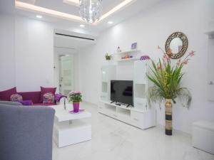 Villa in Messonghi with Pool and Sea Nearby