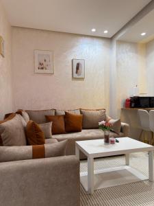 App Chic & Jacuzzi à Bourgogne près de la Corniche