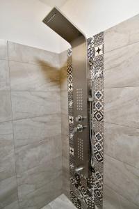 Kolonaki Spacious 1 Bd Apt with Outdoor Patio