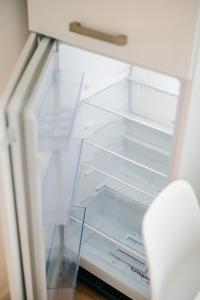 Slow Moments in Brussels