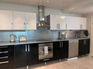 Cozy 2 br in the heart of the city