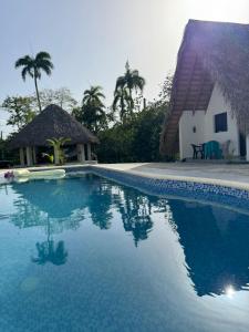 Charming Bungalow with Pool