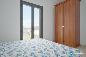 Villa con piscina by budoniaffiti img26