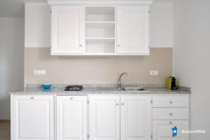 Villa con piscina by budoniaffiti img14