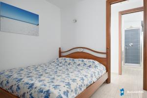 Villa con piscina by budoniaffiti img35