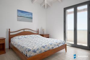 Villa con piscina by budoniaffiti img36