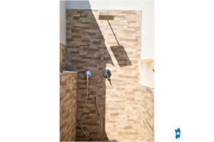 Villa con piscina by budoniaffiti img23