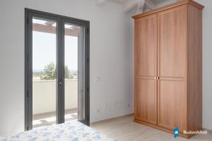 Villa con piscina by budoniaffiti img38