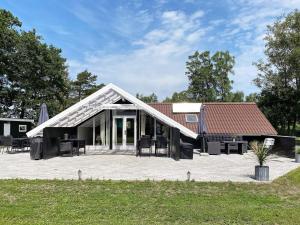 6 person holiday home in Hadsund