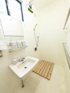 18July-27Sep 12pm check-in-out for FREE! Resort House!BBQ-10ppl-4min to beach