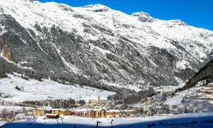 Au pied des pistes et des remontées Domaine Val Cenis Appart à Termignon Val Cenis avec Wifi