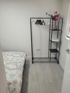 Cosy newly built Self-contained garden flat