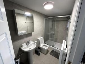 Cosy newly built Self-contained garden flat