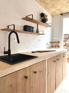 Apartment in villa - RELAXING POOL-FRONT, PRIVATE TERRACE & POOL ACCESS, SOUTH TENERIFE