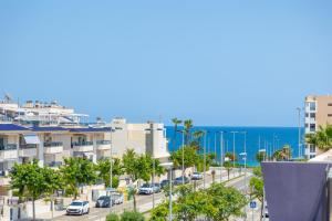 2BD Coastal Gem with Pool & Terrace - Torre de la Horadada