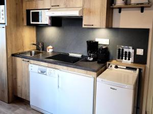 Résidence Lanslevillard Quartier Eglise - 3 Pièces pour 6 Personnes MAE-2203