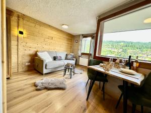 LOuralou-Vue Panoramique au centre des Gets