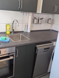 City Apartment - Heinrich der Löwe - City Center - Keybox - 3 Persons