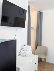 City Apartment - Heinrich der Löwe - City Center - Keybox - 3 Persons