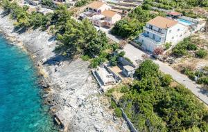 Cozy Apartment In Blato With House Sea View