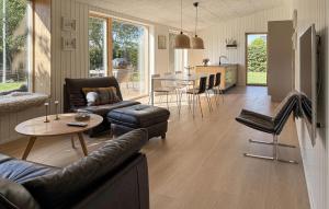 4 Bedroom Pet Friendly Home In Rønde