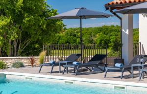 Lovely Home In Liznjan