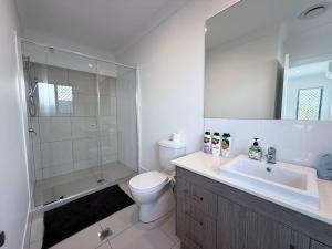 Sparkling New Home - Suburban Charm Awaits!