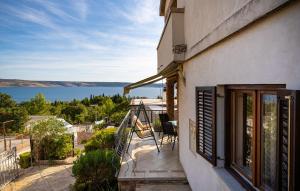1 Bedroom Amazing Apartment In Starigrad