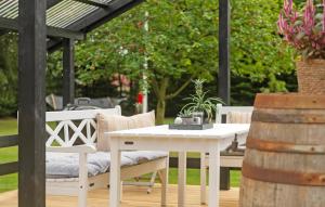 Lovely Home In Oksbøl With Wifi