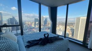 Views comfort luxury heart of Melbourne