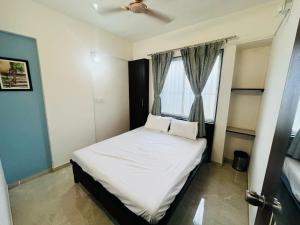 Anahat Host2BHK Service Apartment