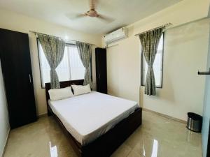 Anahat Host2BHK Service Apartment