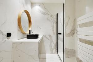 Pick a Flat's Apartment in GUESTY - TEST - 4-Sterne-Hotels in Paris