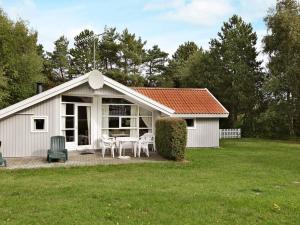 8 person holiday home in Rødby-By Traum