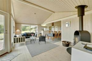 30727-Odder-Alrovej-203-A