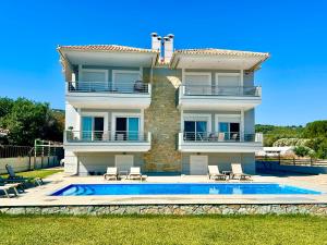 Costa Kalamos Suites