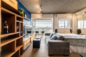 Studio moderno com vista no Brooklin - L205