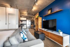 Studio moderno com vista no Brooklin - L205