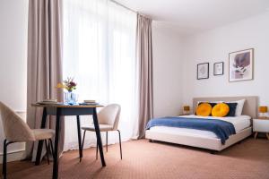 Central Avenue by Arrenda