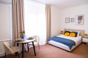 Central Avenue by Arrenda