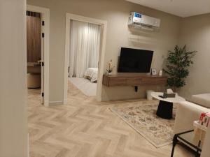 Kanaf Luxury Apartment, two bedrooms and a hall