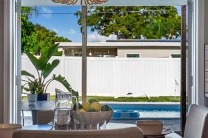 The Beverley Pool Hot Tub Near Clearwater Beach