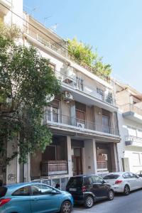 Cozy Minimal Studio by Ampelokipoi Metro