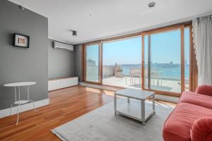 Elevated Bosphorus Escape Private Terrace